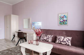 Гостиница Грифон Санкт-Петербург Улучшенный двухместный номер с 1 кроватью или 2 отдельными кроватями, вид на город-4