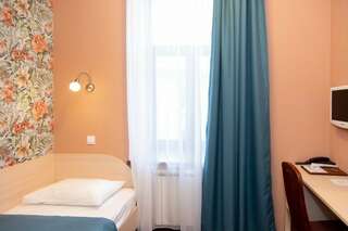 Гостиница Грифон Санкт-Петербург Небольшой одноместный номер-1