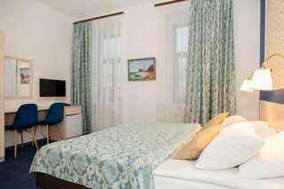 Гостиница Грифон Санкт-Петербург Стандартный номер-студия-1