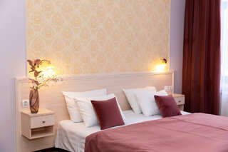 Гостиница Грифон Санкт-Петербург Стандартный двухместный номер с 1 кроватью или 2 отдельными кроватями-6